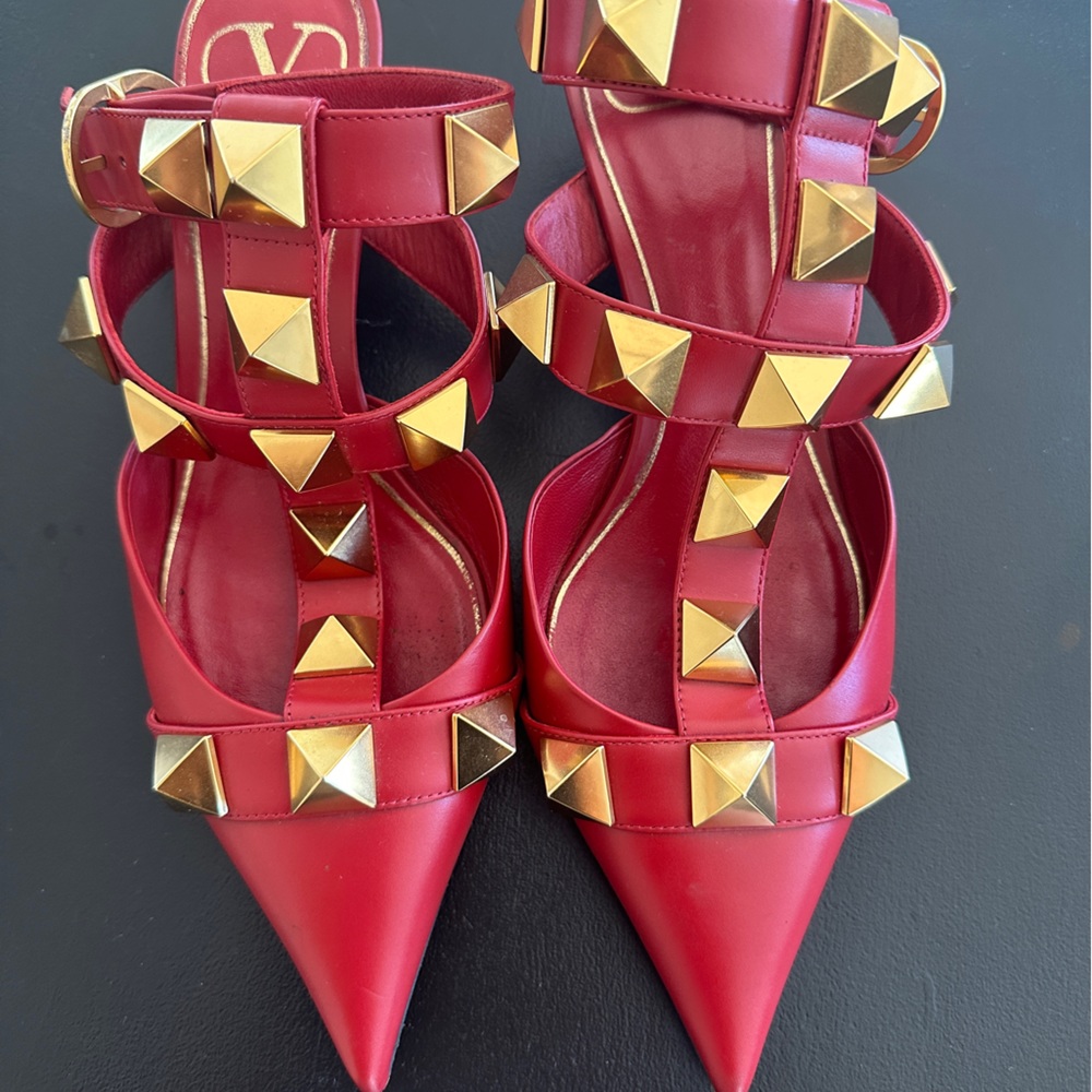 Valentino Roman stud